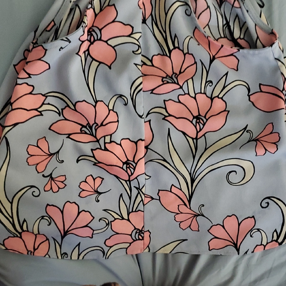 June & Hudson Pink and Black Floral Halter Top - Picture 4 of 6